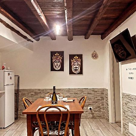 La Casetta Del Borgo Palermo Eksteriør billede